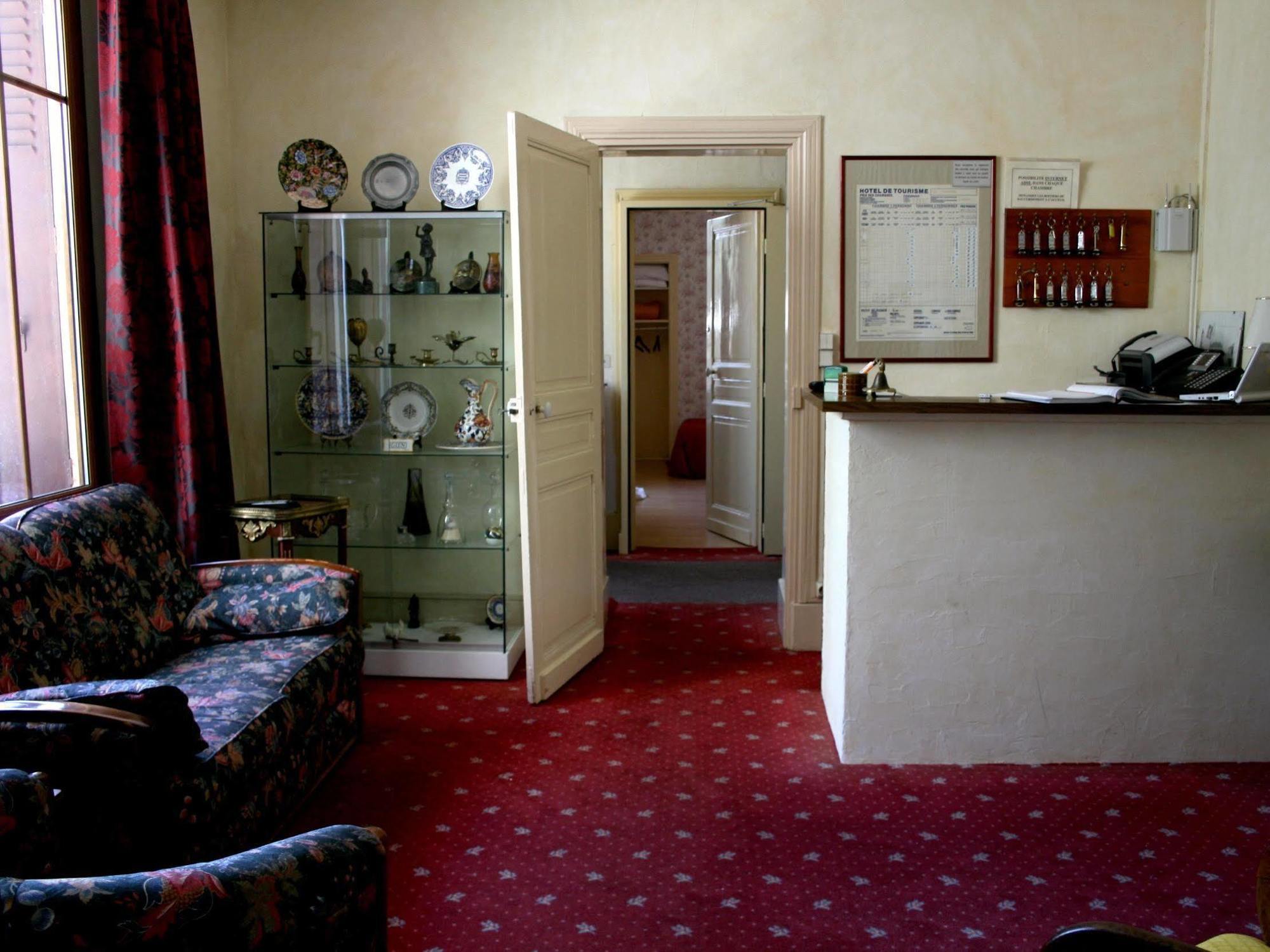 Auberge De La Fontaine Aubigny-sur-Nère Esterno foto